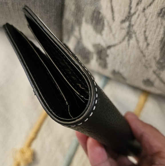 Kate Spade Black and White Wallet - Picture 11 of 12